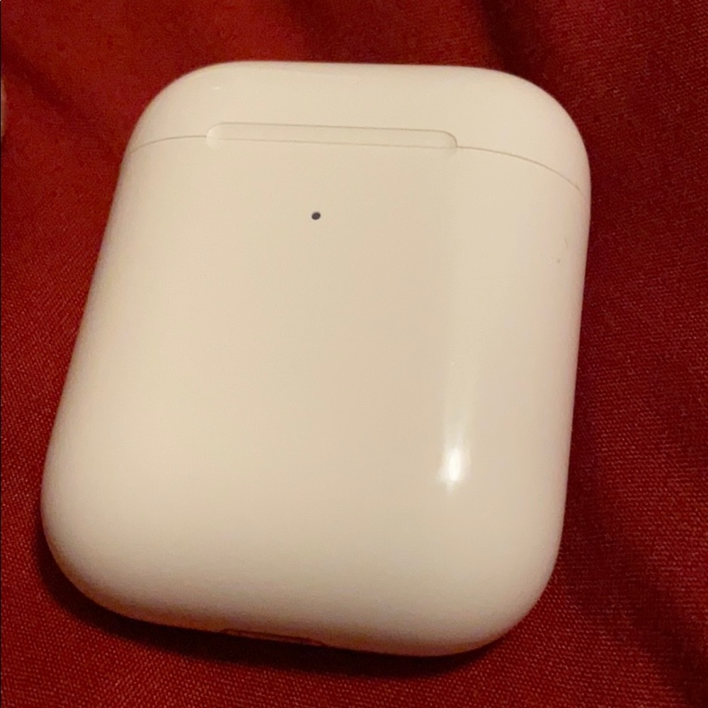 BRAND NEW AIRPODS 2 with wireless charging case
